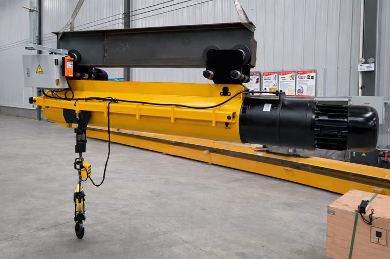 High-lift hoist product angle 1