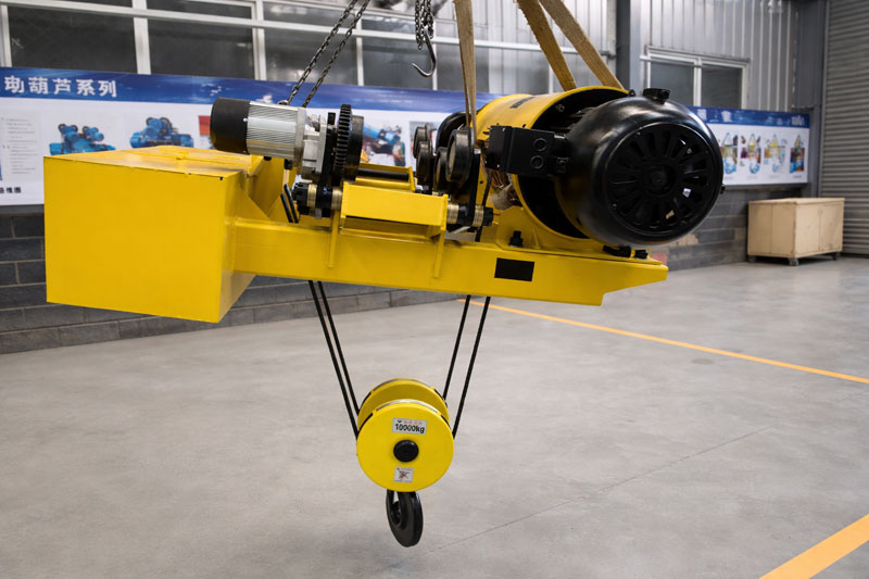 Low headroom hoist layout overview